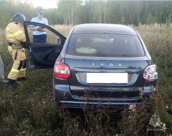 Спасатели МЧС принимали участие в ликвидации ДТП в Козельском районе, 2 км автодороги "Козельск-Мещовск"